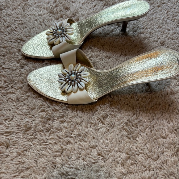 Lightly Used Size 10 Giuseppe Zanotti Gold Shelled Kitten Heels - Picture 1 of 5